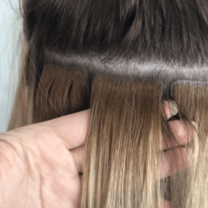 Anbringen &ndash; Tape‑in‑Extensions